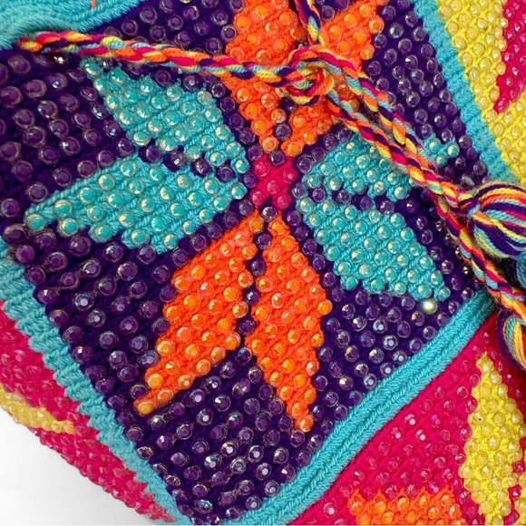 Wayuu Colombian Colorful handmade crossbody bag - Picture 4 of 4